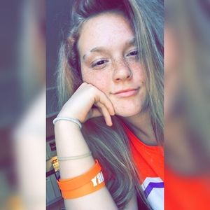 Meet your Posher, Nicole